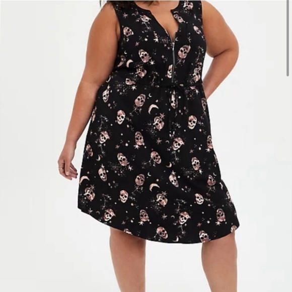 Torrid Skull Moon Dress Black Sleeveless Half Zip Size 1 - Picture 1 of 13